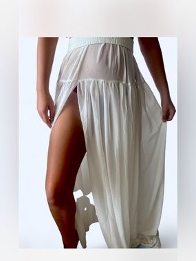 Source Unknown White Maxi Skirt with High Side Slit